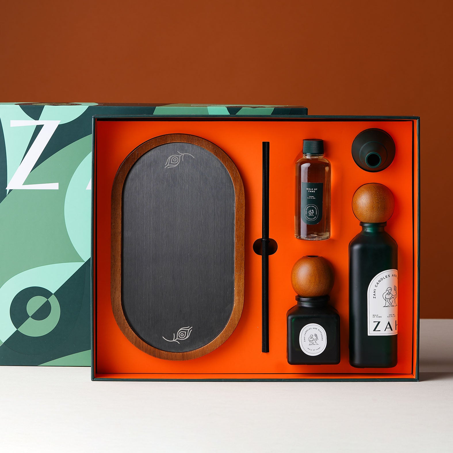 SIGNATURE GIFT BOX