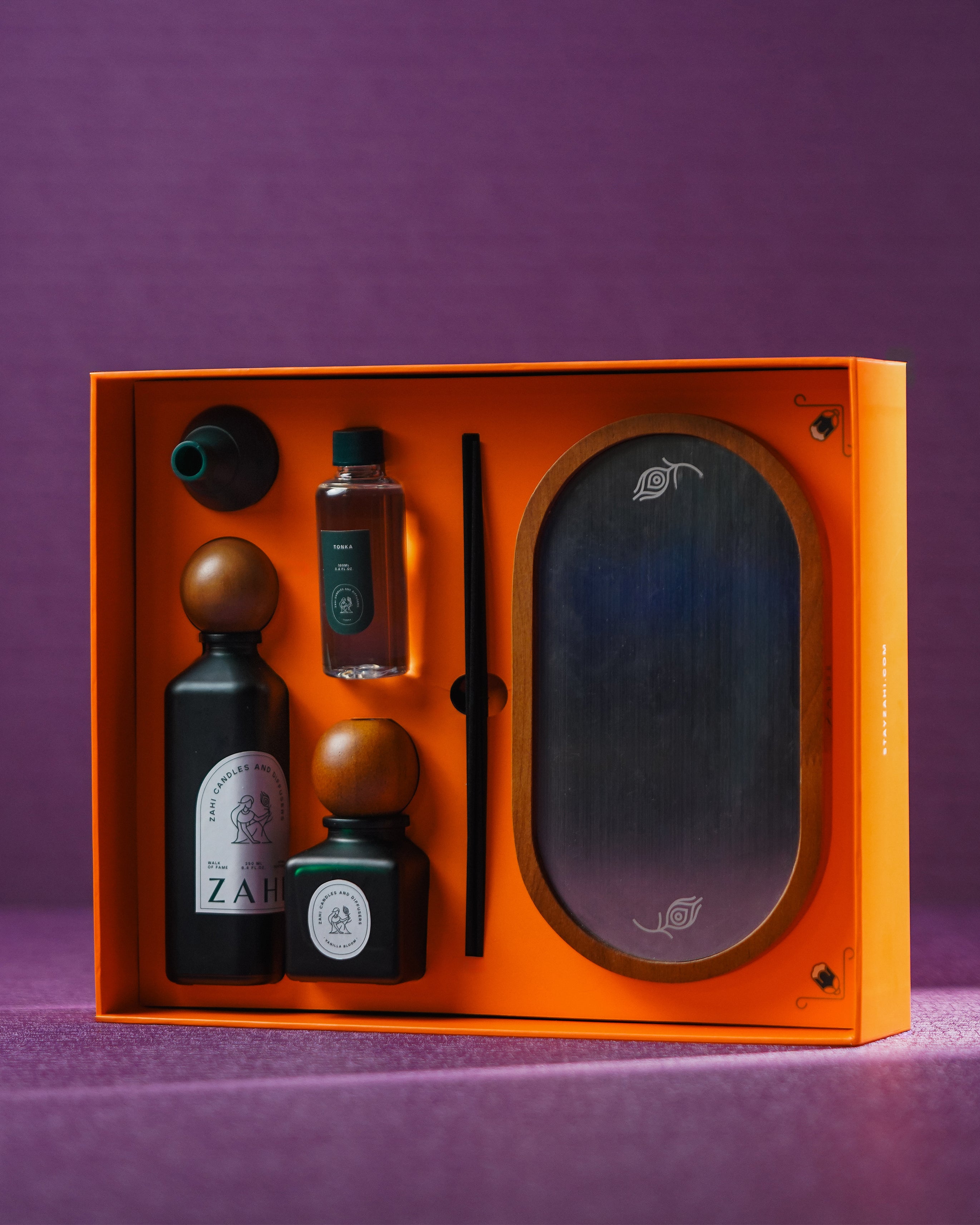 SIGNATURE GIFT BOX